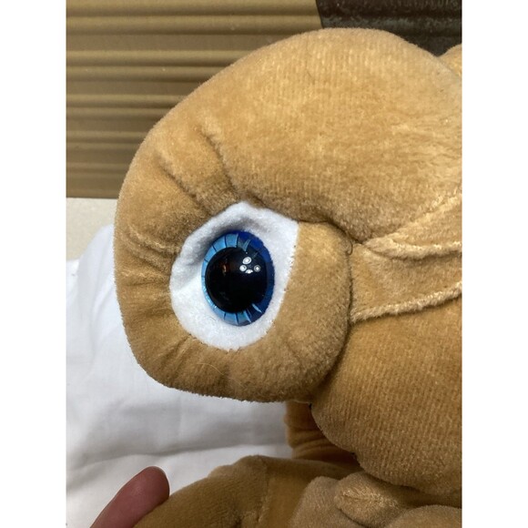 E.T. Extra Terrestrial Plush Stuffy Toy Collectible 14" Posable Universal Studio - Picture 12 of 13